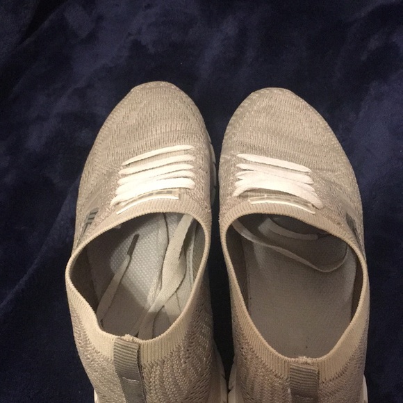 Reebok running shoes - Picture 3 of 4